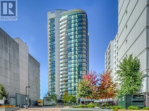 Building Photo - 5740 Yonge St