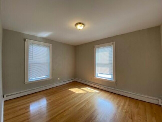 Building Photo - 350 Allston St