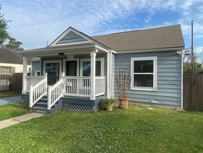 Building Photo - 7619 Ilex St