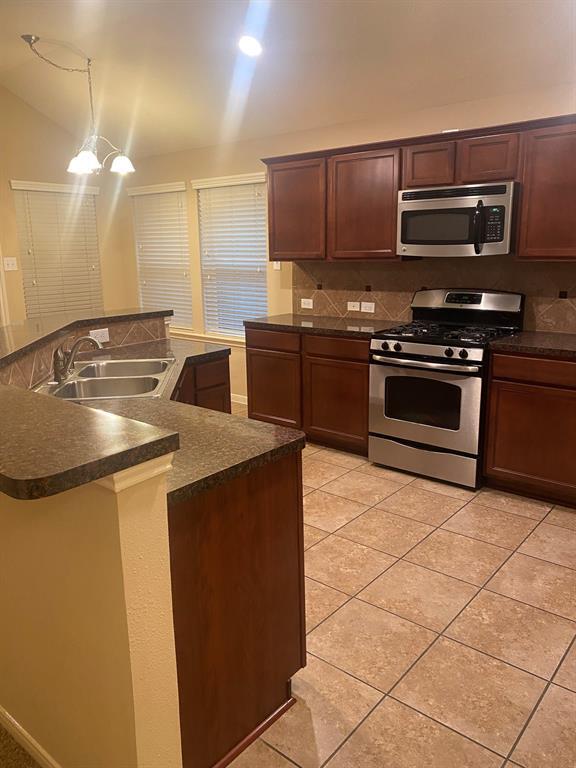 Foto del edificio - 1803 Stieler Dr