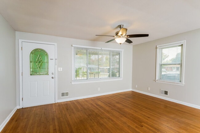 Building Photo - 5811 Dell Rose Dr