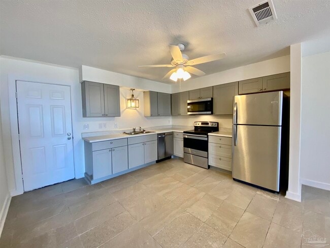 Building Photo - 9553 Lillian Hwy