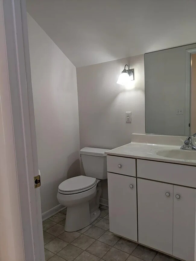 Foto del edificio - 2710 Green Meadow Dr