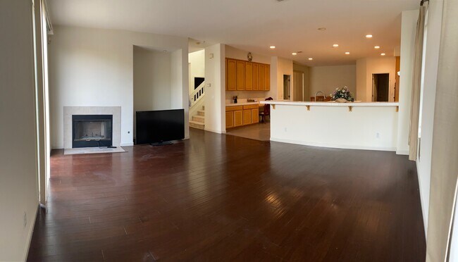 Building Photo - 5641 Byington Dr