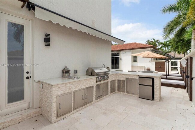 Building Photo - 18715 Ocean Mist Dr