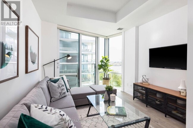 Building Photo - 55 Merchants' Wharf