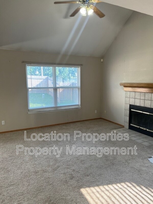Foto del edificio - 2713 Grand Cir