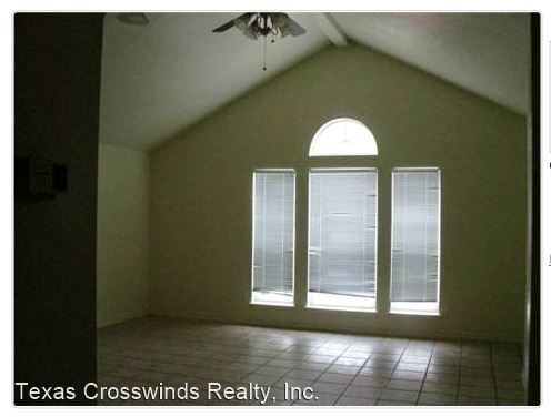 Building Photo - 1443-1443 Western Oaks Ct