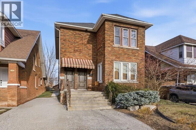 Photo du bâtiment - 1346 PARENT LOWER Ave