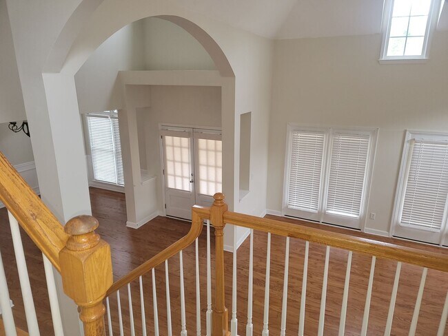 Building Photo - Wonderful 5 Bed/4 Bath Peachtree City Home...