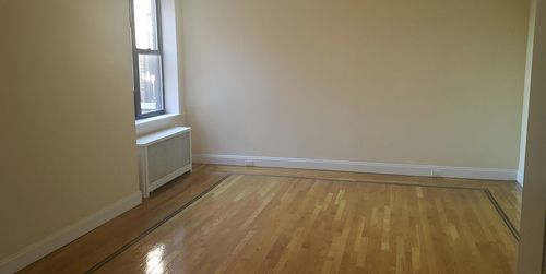 Foto principal - 705 Riverside Dr