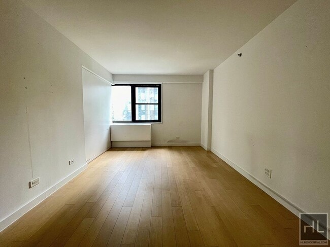 Building Photo - East 39th Street