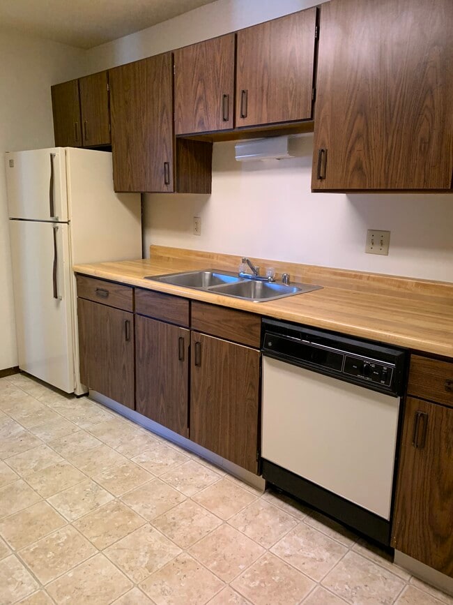 Western Ave Apartments Apartments in Green Bay, WI