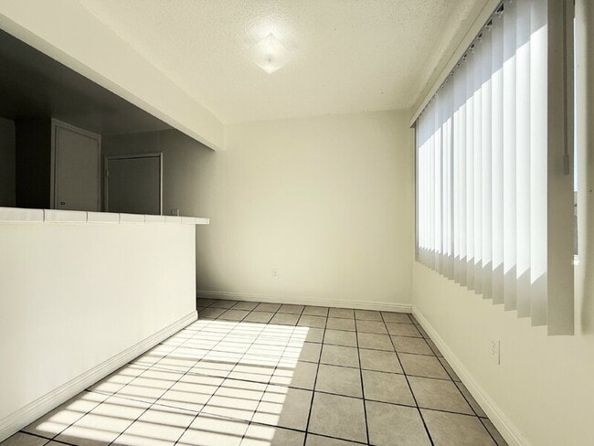 Building Photo - 14035 1/2 Orizaba Avenue