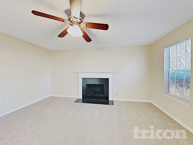 Foto del edificio - 4600 White Rd