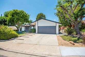 Building Photo - 4395 Avenida De Las Flores