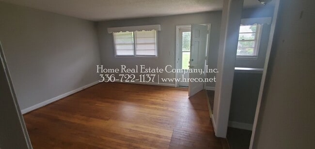 Foto del edificio - 4170 James St