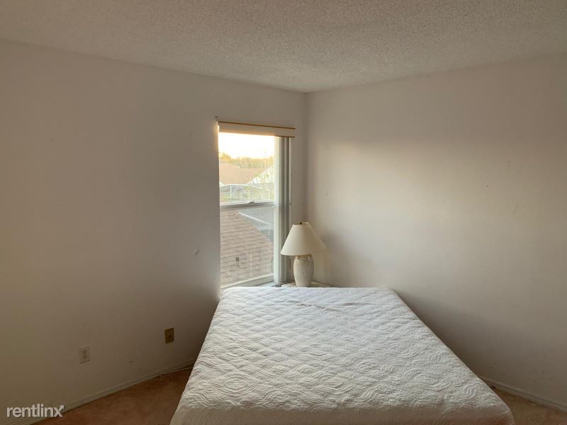 Building Photo - 1 br, 1 bath Apartment - 2568 Chatham Circle