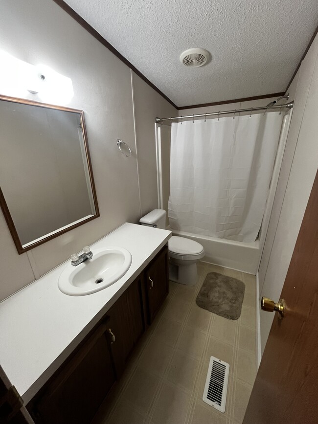 Foto del edificio - 282 Ferguson Ridge Rd