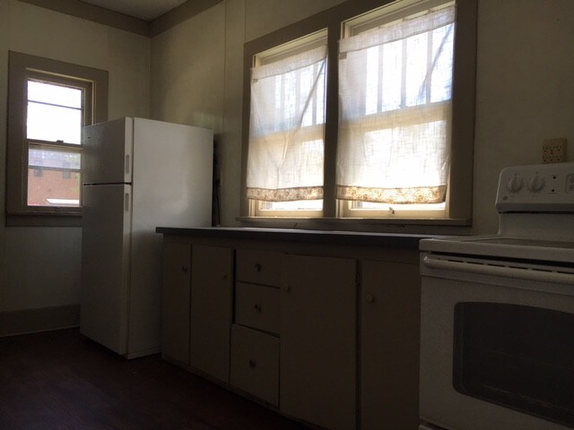 Foto del edificio - 611 W 1st St