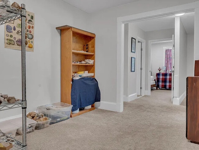 Building Photo - 280 Main St