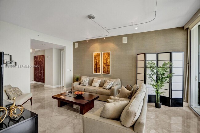 Foto del edificio - 18101 Collins Ave