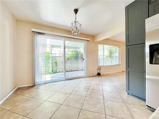 Building Photo - 2127 Eveningside Dr