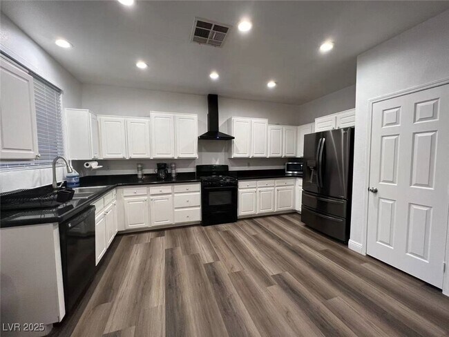 Foto del edificio - 4570 Sparwood Dr