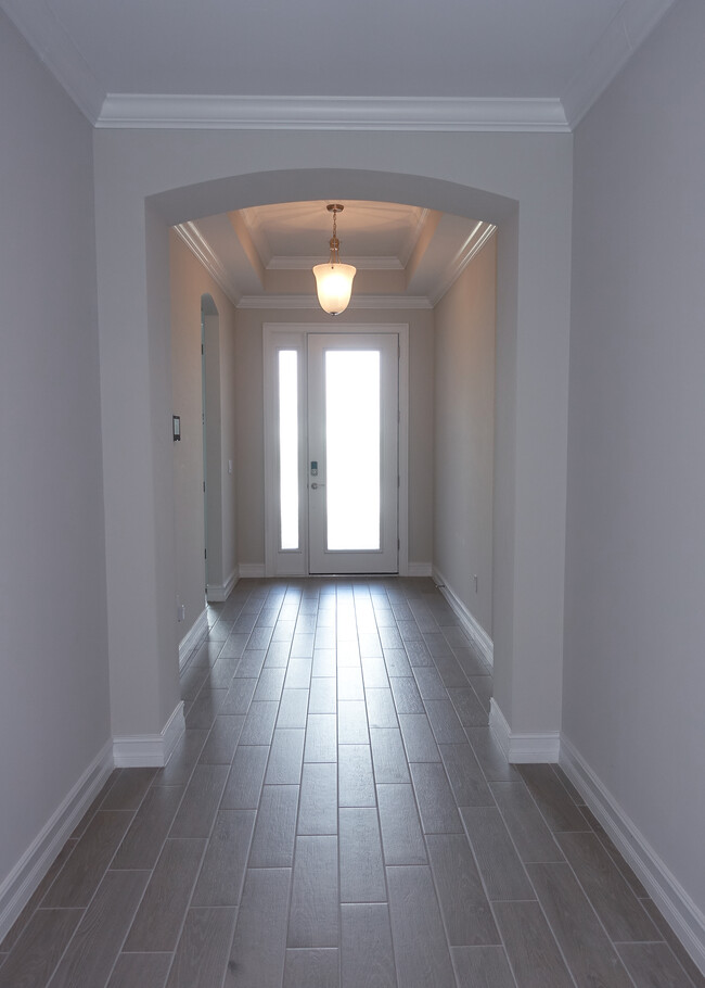 Hallway - 339 Tamarindo Ln