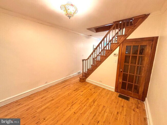 Foto del edificio - 3229 Almond St