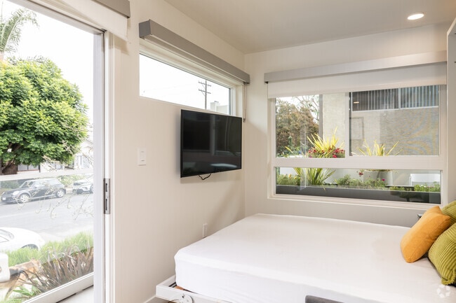 4BR, 4BA - 930SF - Bedroom - MySuite at Cara Co-Living