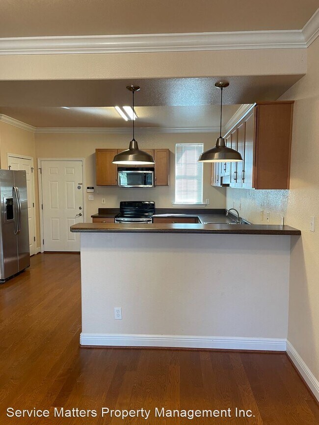 Building Photo - 2 br, 2.5 bath House - 306 E Desoto St Unit 4