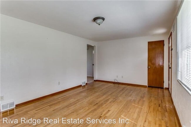 Building Photo - 3 br, 1.5 bath House - 114 Neilson Drive
