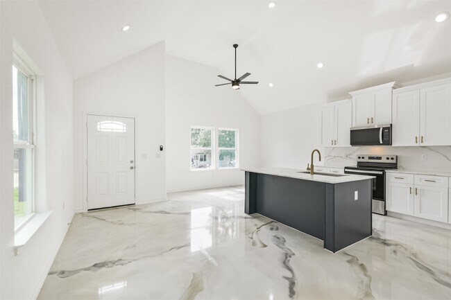 Foto del edificio - 16922 W Forrestal