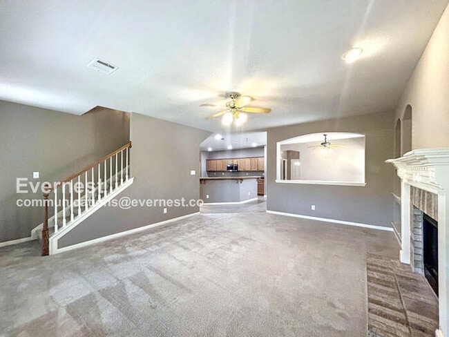 Foto del edificio - 2422 Cadara Woods