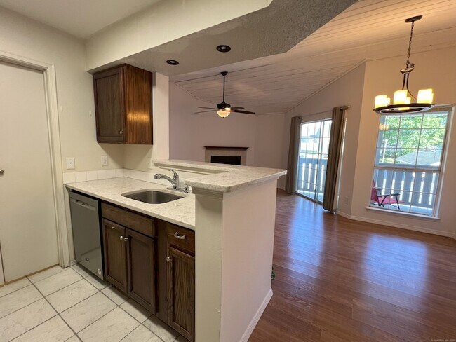 Foto del edificio - 91 Crown Knoll Ct