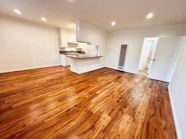 diningkitchenliving - 1616 Armacost Ave