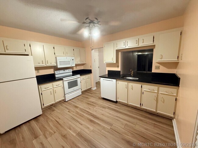 Building Photo - 7406 Woodmont Ave