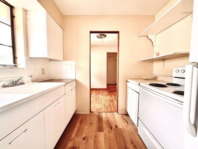 Foto del edificio - 2530 Pleasant St