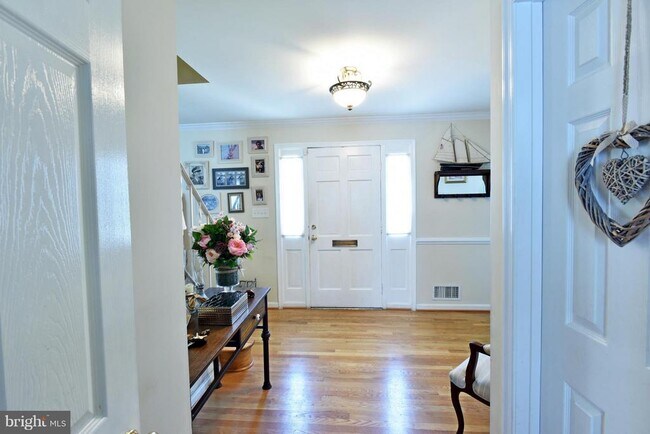 Foto del edificio - 8702 Victory Ln