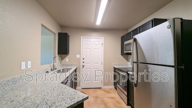 Building Photo - 1636 Sabine Rd