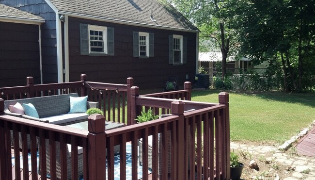 Foto del edificio - 16 Sadowski St