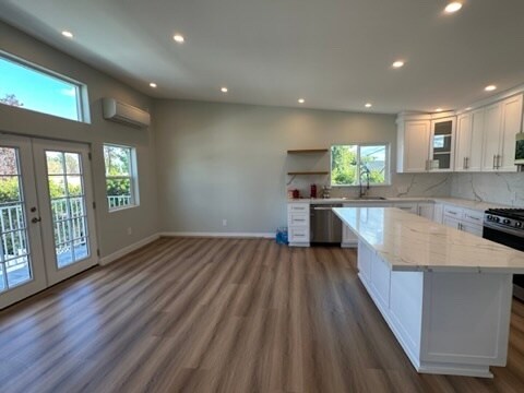 Foto del edificio - 18012 Bullock St