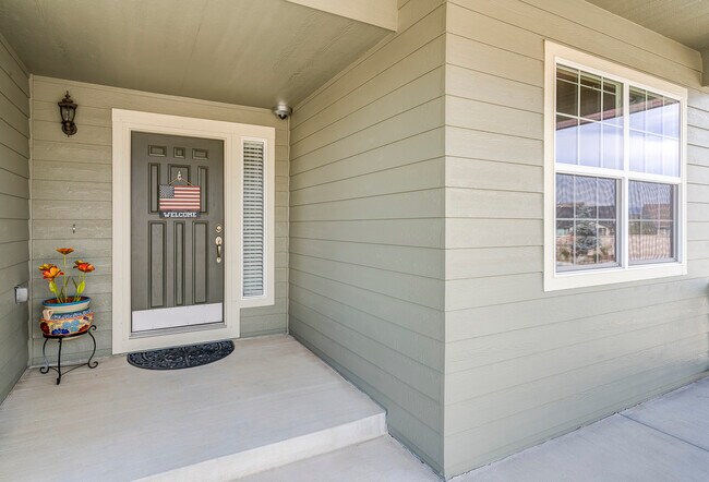 Foto del edificio - 7868 Renegade Hill Dr