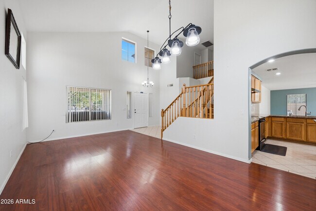 Foto del edificio - 3358 E Park Ave