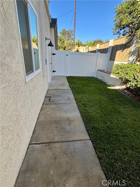 Foto del edificio - 6210 Halstead Ave