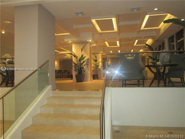 Foto del edificio - 100 Lincoln Rd