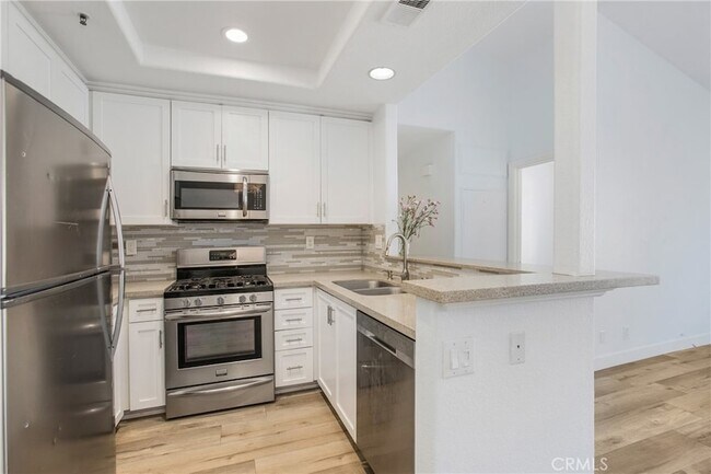 Foto del edificio - 65 Whippoorwill Ln