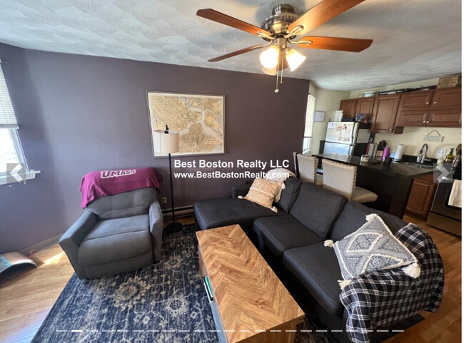 Building Photo - 217 Holland St