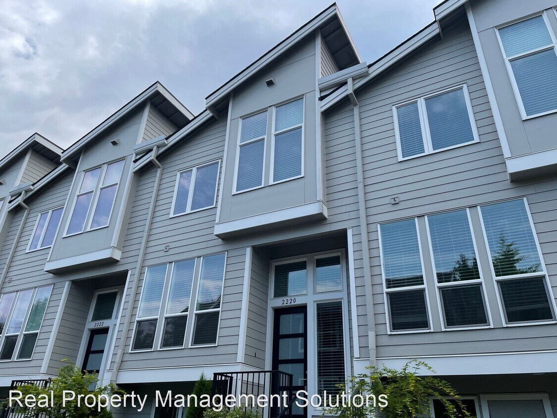 3 br, 4 bath House 2220 SE Lambert St House for Rent in Portland